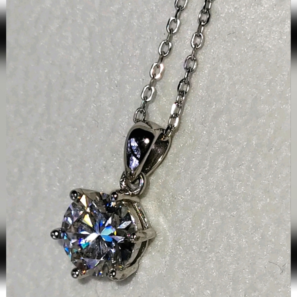 Moissanite Diamond pendant necklace Sterling Silver 925 GRA certified 20"